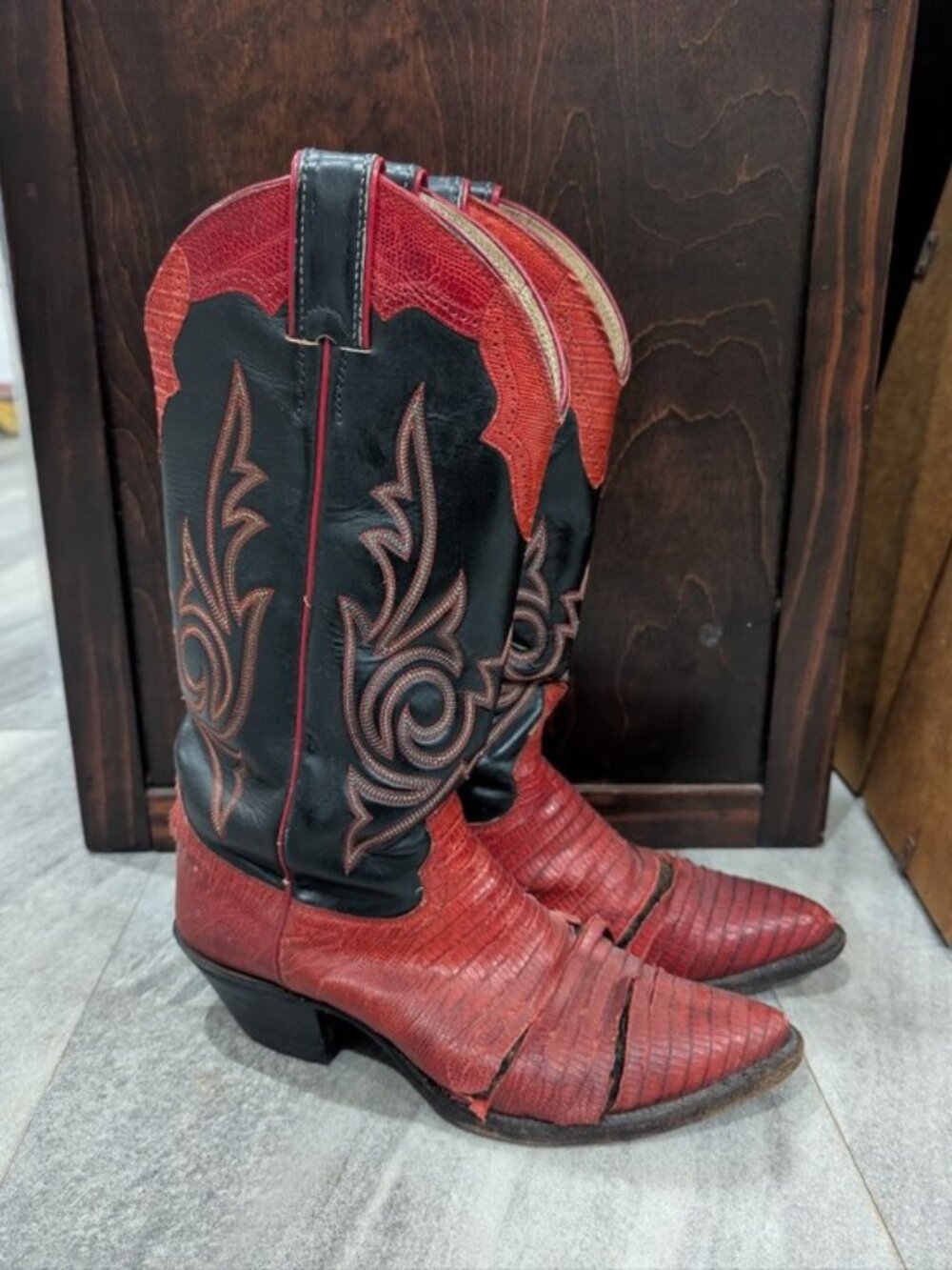 Vintage Cowboy Western Billy Martin's Justin Boots Red Black 6.5 Flaw Leather